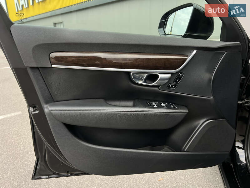 Седан Volvo S90 2017 в Киеве фото 17 Седан Volvo S90 2017 в Киеве
