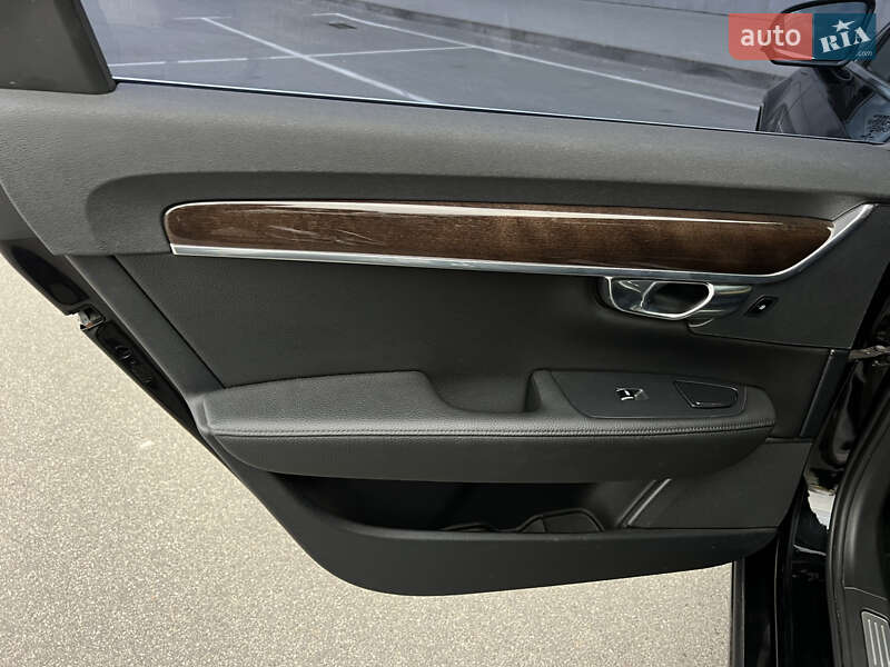 Седан Volvo S90 2017 в Киеве фото 41 Седан Volvo S90 2017 в Киеве