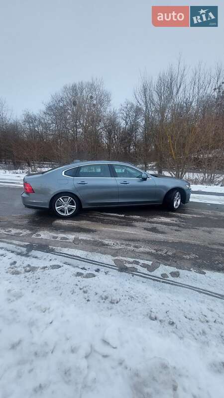 Седан Volvo S90 2017 в Звенигородке