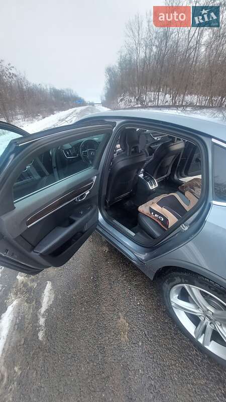 Седан Volvo S90 2017 в Звенигородке