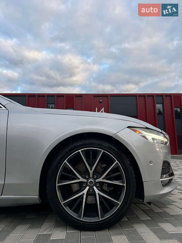Седан Volvo S90 2018 в Львове