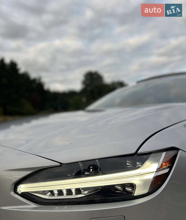 Седан Volvo S90 2018 в Львове