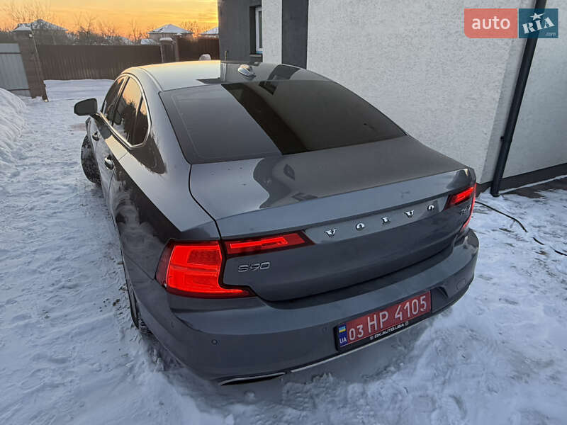 Седан Volvo S90 2016 в Киеве