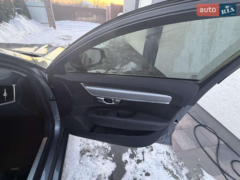 Седан Volvo S90 2016 в Киеве