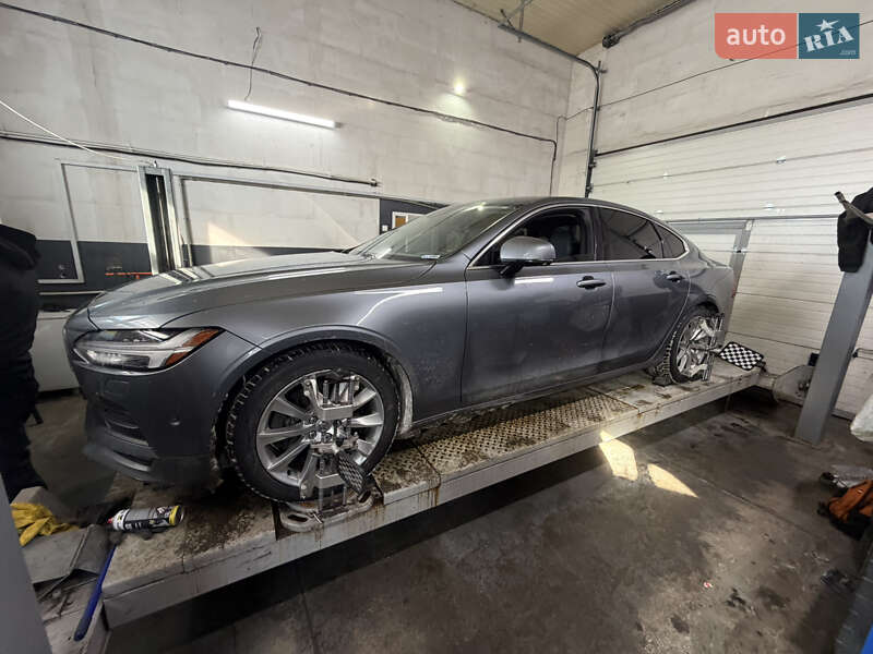 Седан Volvo S90 2016 в Киеве
