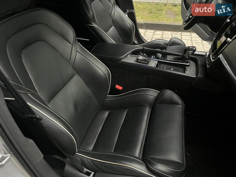 Седан Volvo S90 2020 в Ивано-Франковске