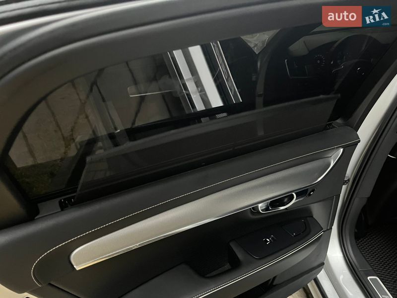 Седан Volvo S90 2020 в Ивано-Франковске