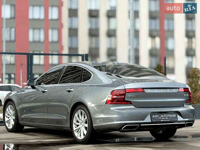 Седан Volvo S90 2016 в Киеве
