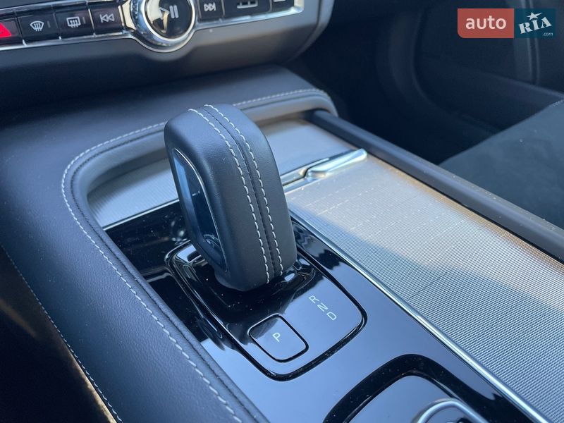 Седан Volvo S90 2021 в Киеве