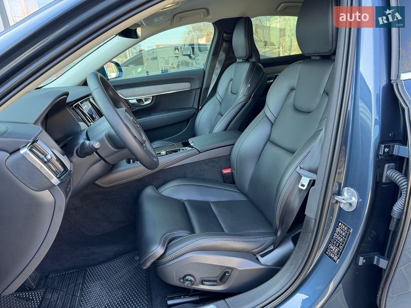 Седан Volvo S90 2022 в Одессе