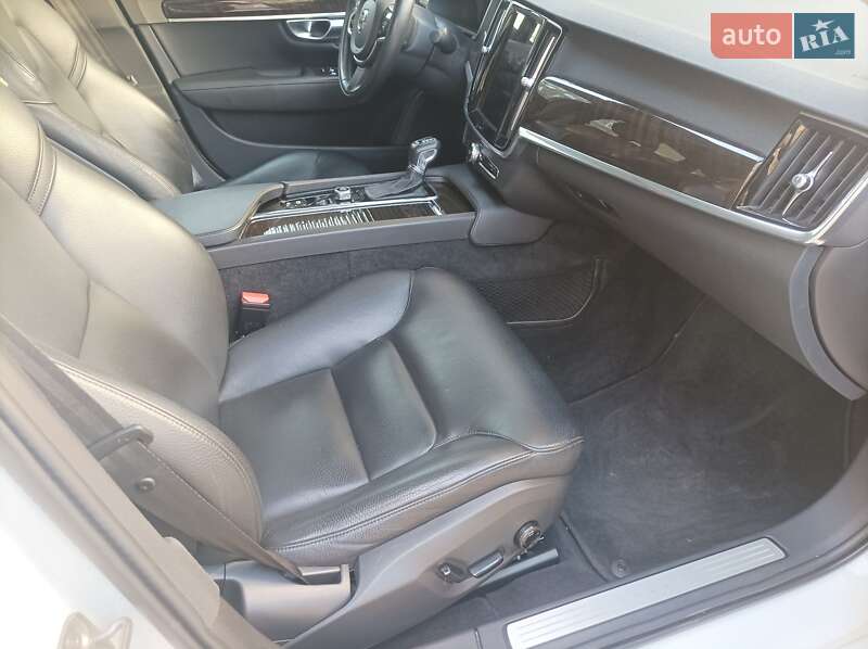 Седан Volvo S90 2017 в Ровно фото 11 Седан Volvo S90 2017 в Ровно