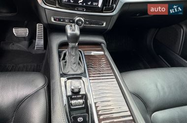 Седан Volvo S90 2017 в Ивано-Франковске