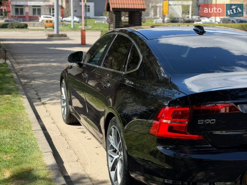 Седан Volvo S90 2016 в Івано-Франківську