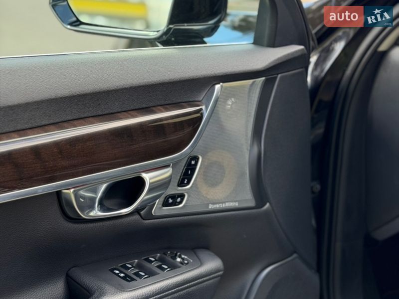 Седан Volvo S90 2016 в Івано-Франківську