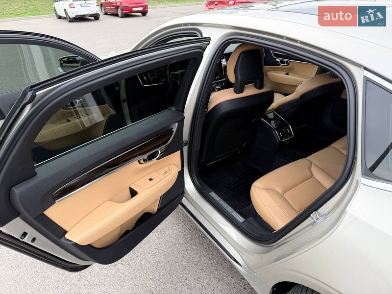 Седан Volvo S90 2017 в Кривом Роге