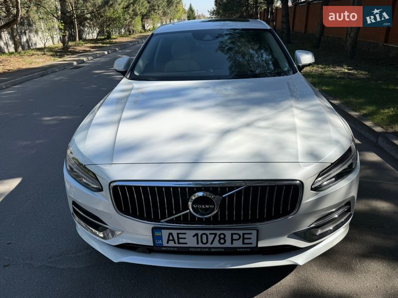 Седан Volvo S90 2016 в Дніпрі