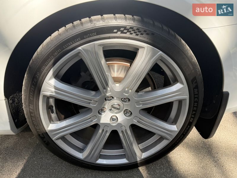 Седан Volvo S90 2016 в Дніпрі