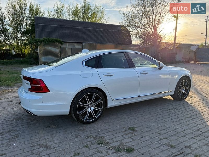 Седан Volvo S90 2017 в Ровно