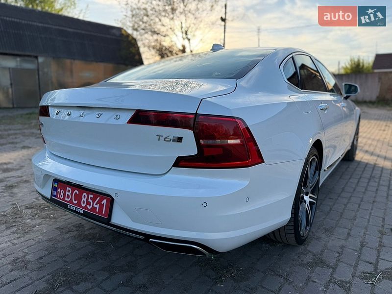 Седан Volvo S90 2017 в Ровно