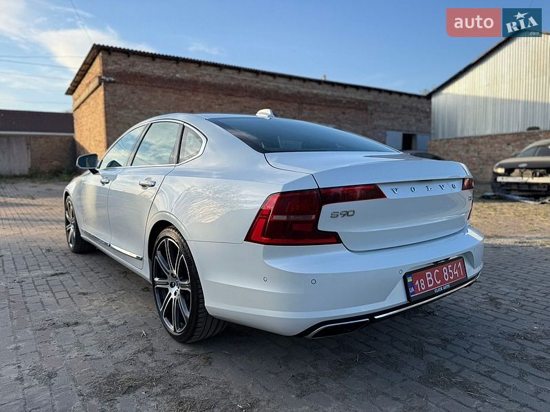 Седан Volvo S90 2017 в Ровно