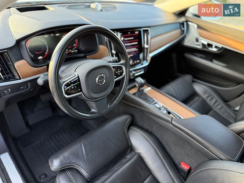 Седан Volvo S90 2017 в Ровно