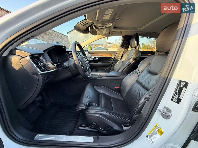 Седан Volvo S90 2017 в Ровно