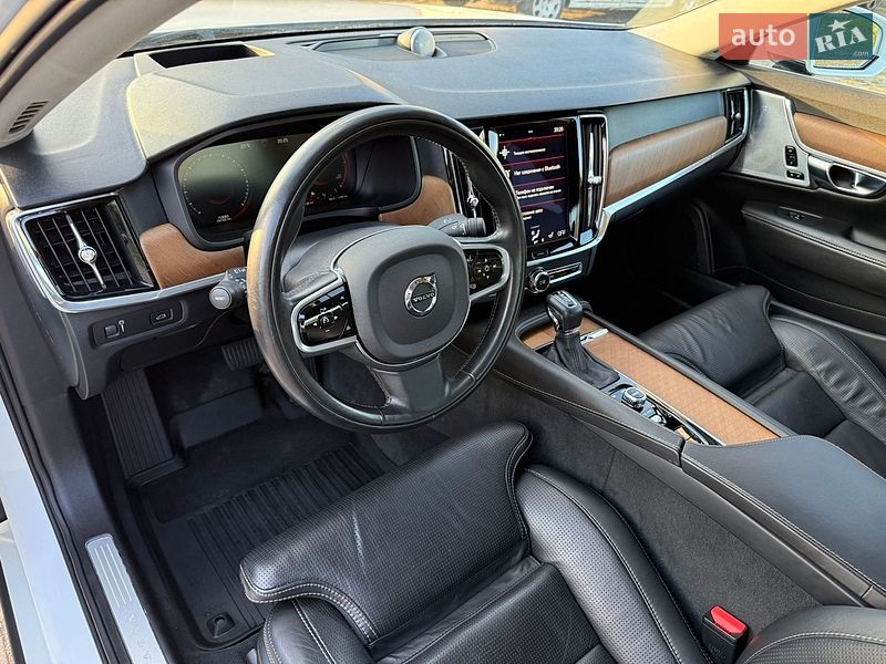 Седан Volvo S90 2017 в Ровно