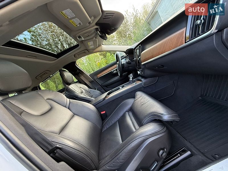 Седан Volvo S90 2017 в Ровно