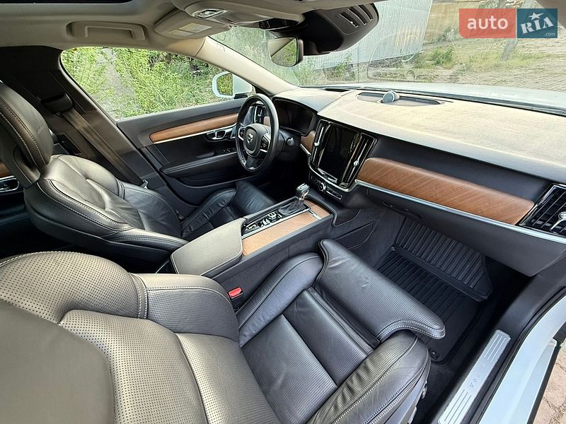 Седан Volvo S90 2017 в Ровно