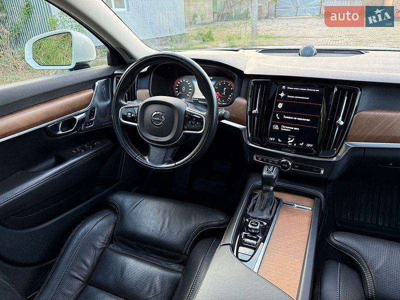 Седан Volvo S90 2017 в Ровно