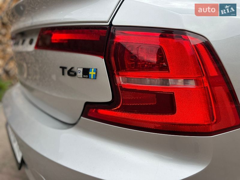 Седан Volvo S90 2020 в Ивано-Франковске