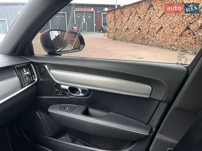 Седан Volvo S90 2020 в Ивано-Франковске