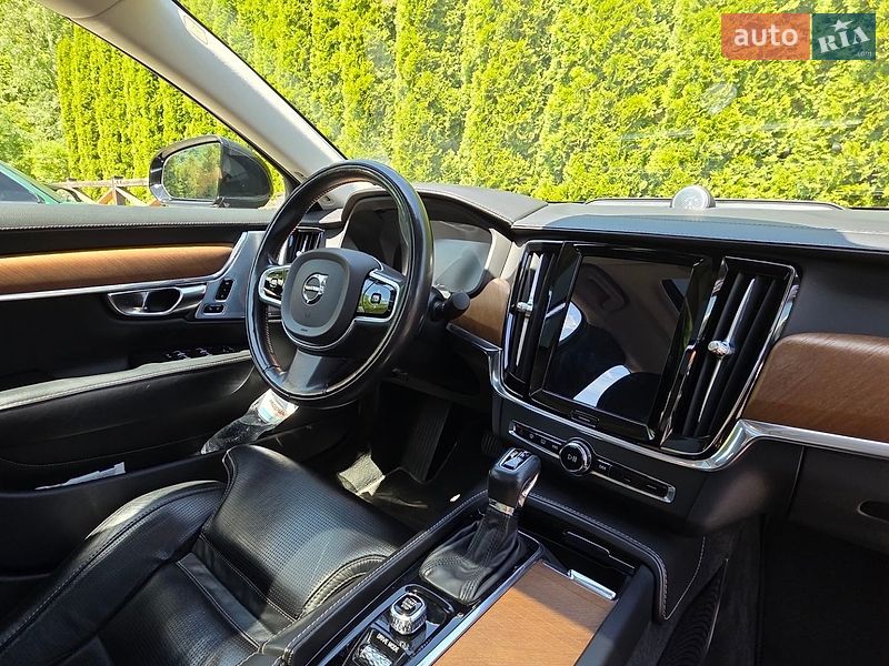Седан Volvo S90 2017 в Львове