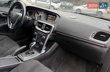 Хэтчбек Volvo V40 Cross Country 2014 в Киеве