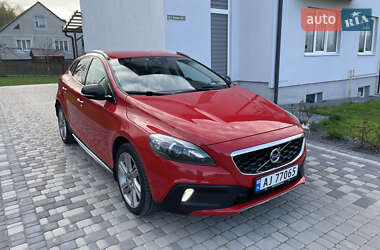 Хетчбек Volvo V40 Cross Country 2013 в Локачах