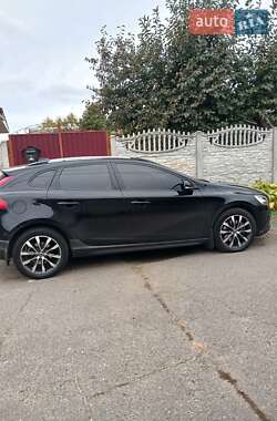 Хэтчбек Volvo V40 Cross Country 2018 в 