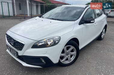 Хэтчбек Volvo V40 Cross Country 2015 в 