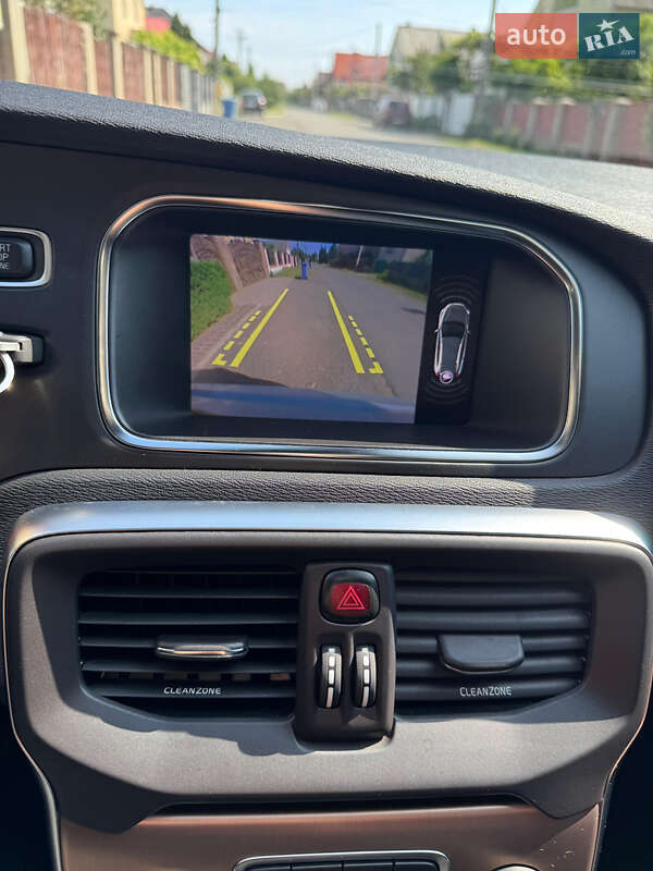 Хэтчбек Volvo V40 Cross Country 2019 в Ужгороде