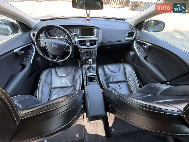 Хетчбек Volvo V40 Cross Country 2014 в Луцьку фото 4 Хетчбек Volvo V40 Cross Country 2014 в Луцьку