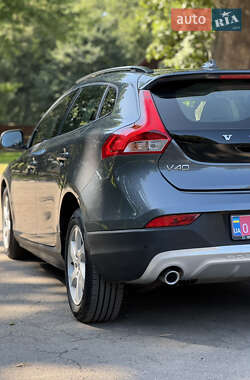 Хэтчбек Volvo V40 Cross Country 2014 в 