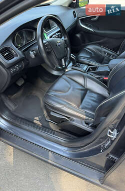 Хэтчбек Volvo V40 Cross Country 2014 в 