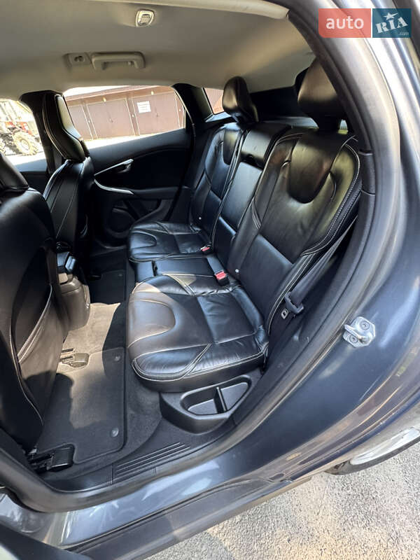 Хетчбек Volvo V40 Cross Country 2014 в Луцьку фото 32 Хетчбек Volvo V40 Cross Country 2014 в Луцьку