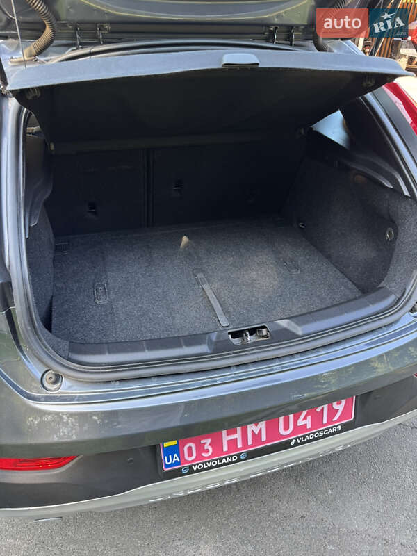 Хетчбек Volvo V40 Cross Country 2014 в Луцьку фото 38 Хетчбек Volvo V40 Cross Country 2014 в Луцьку