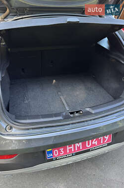 Хэтчбек Volvo V40 Cross Country 2014 в 