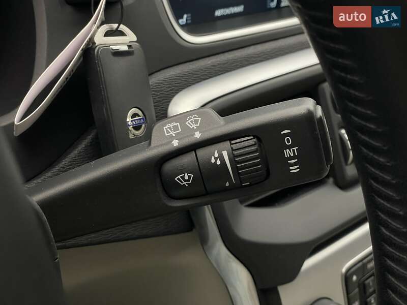 Хетчбек Volvo V40 Cross Country 2016 в Києві