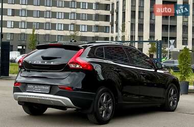 Хэтчбек Volvo V40 Cross Country 2014 в 