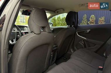 Хэтчбек Volvo V40 Cross Country 2014 в 