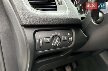 Хэтчбек Volvo V40 Cross Country 2012 в 