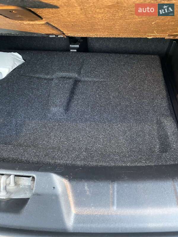 Хетчбек Volvo V40 Cross Country 2019 в Києві фото 20 Хетчбек Volvo V40 Cross Country 2019 в Києві