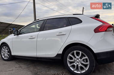 Хэтчбек Volvo V40 Cross Country 2016 в Трускавце